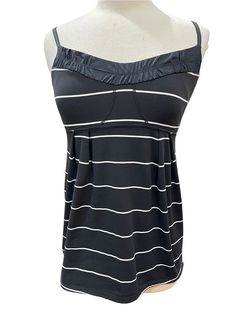 Lululemon Yogi Dance Tank Built In Bra SZ 8 Black White Stripe